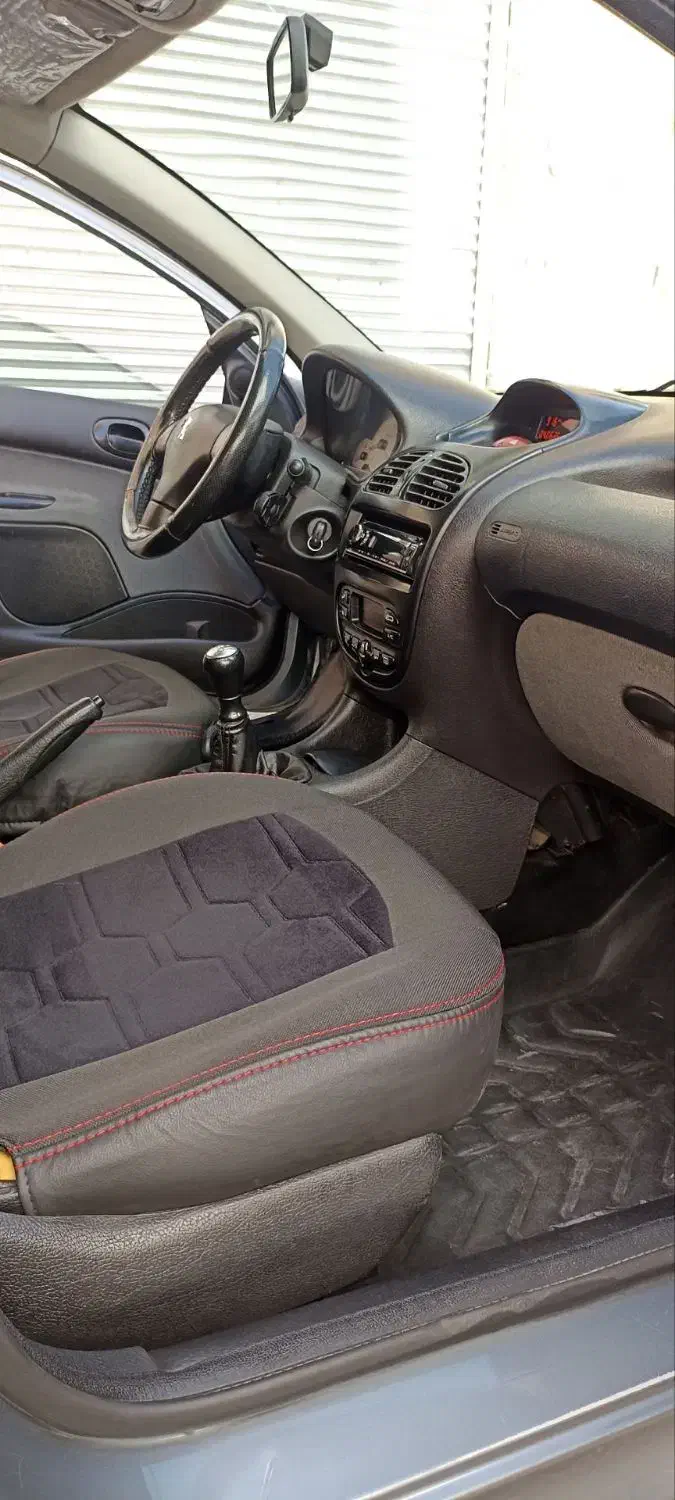 پژو ۲۰۶ صندوق دار v8 - 1393