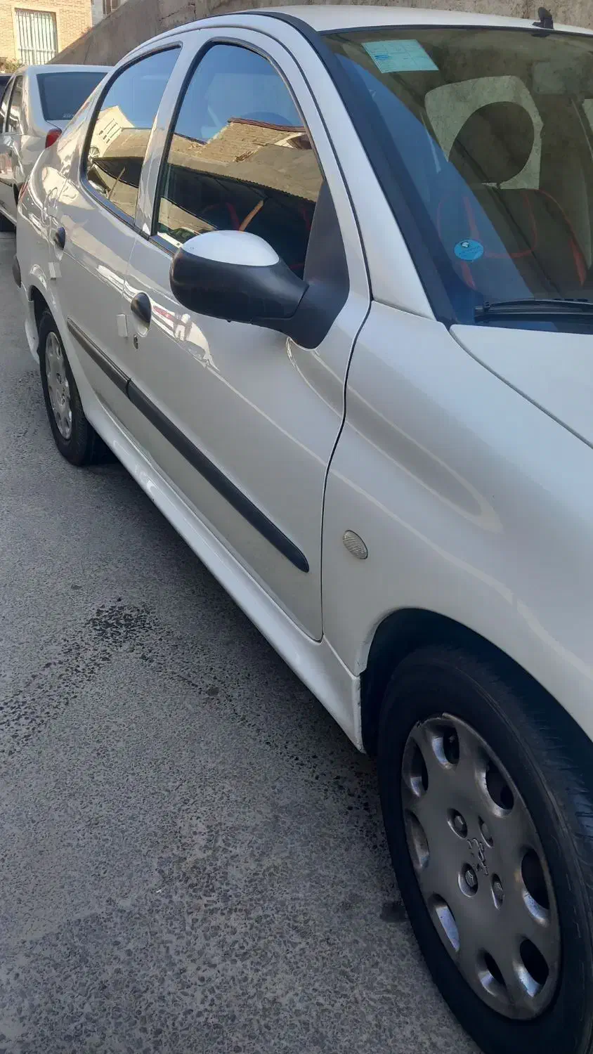 پژو ۲۰۶ صندوق دار v8 - 1396