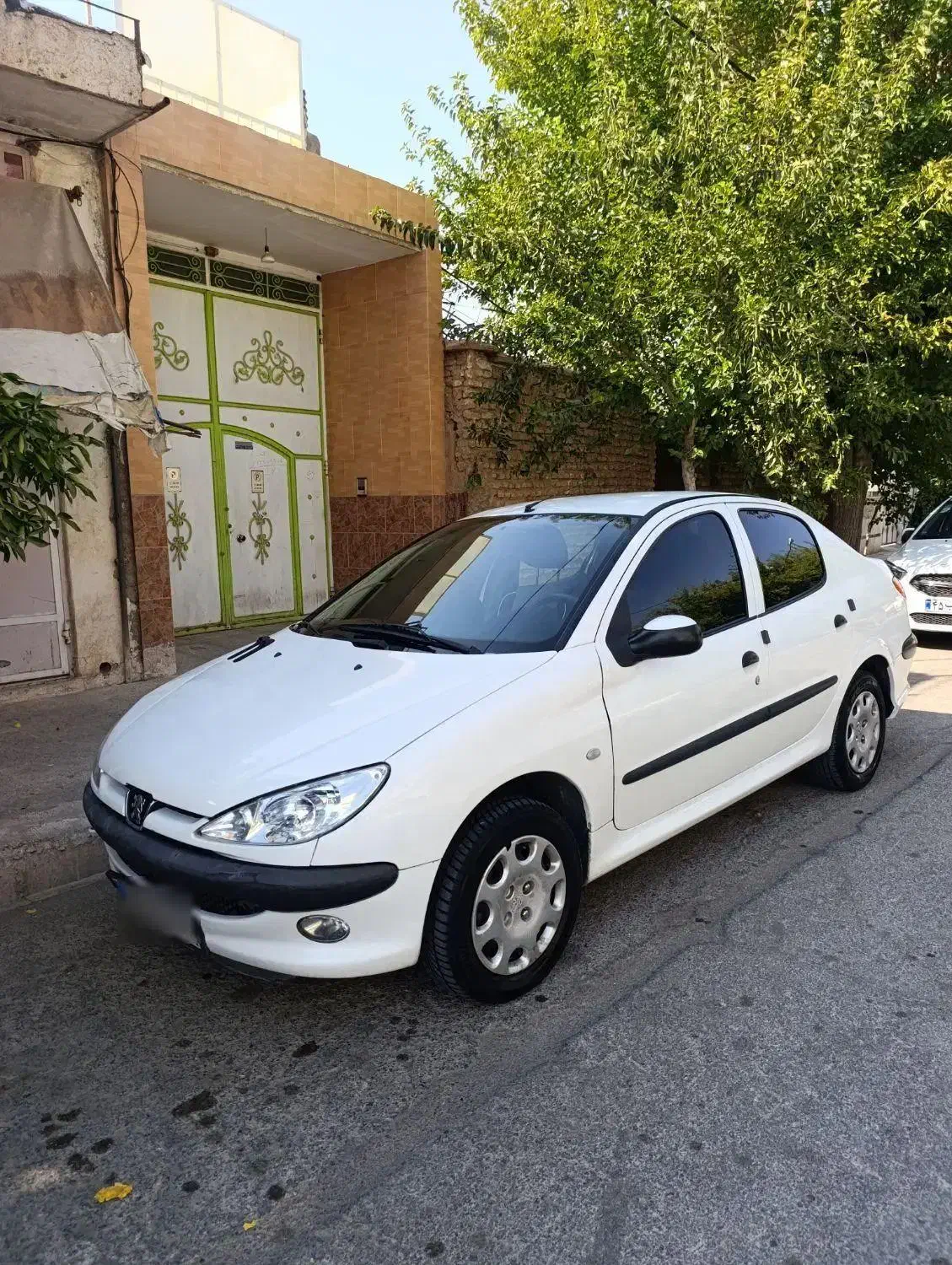 پژو ۲۰۶ صندوق دار v8 - 1396
