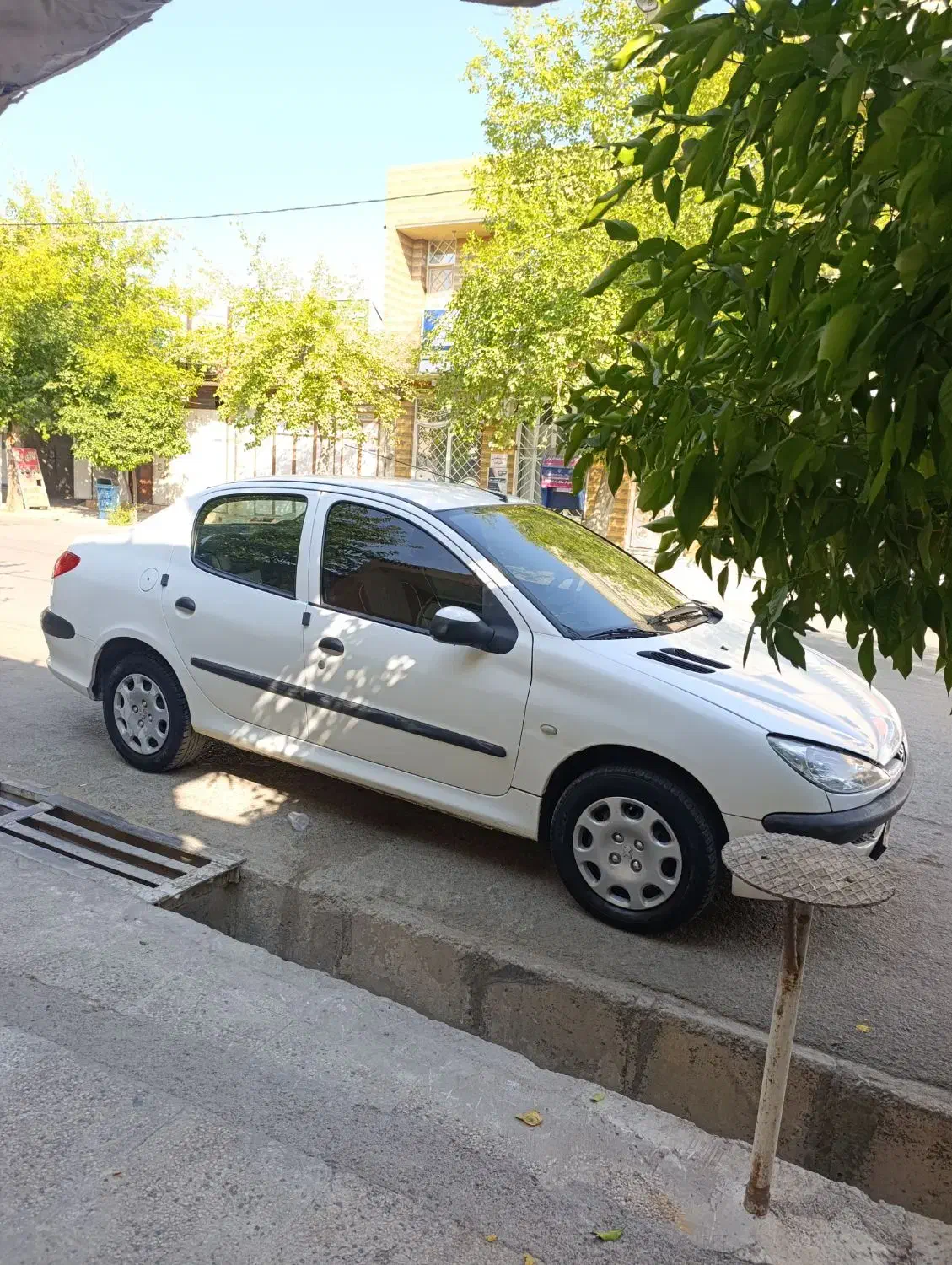 پژو ۲۰۶ صندوق دار v8 - 1396