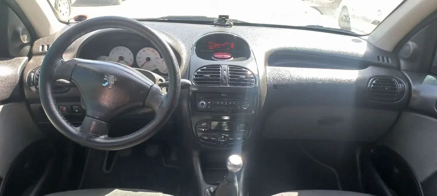 پژو ۲۰۶ صندوق دار v8 - 1394