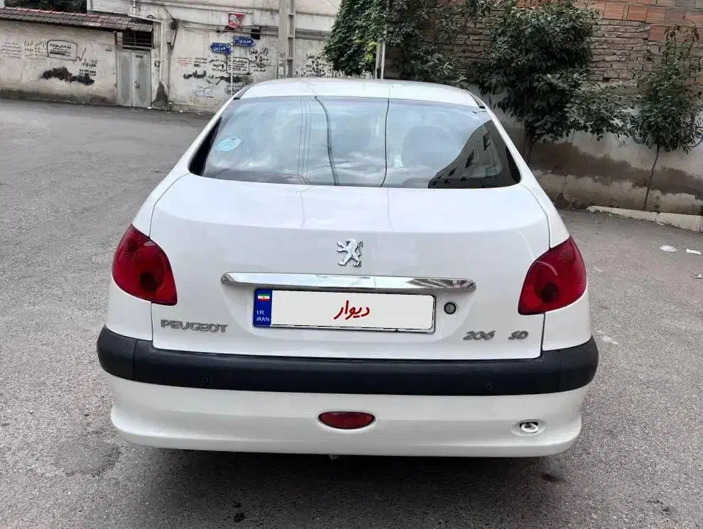 پژو ۲۰۶ صندوق دار v8 - 1394