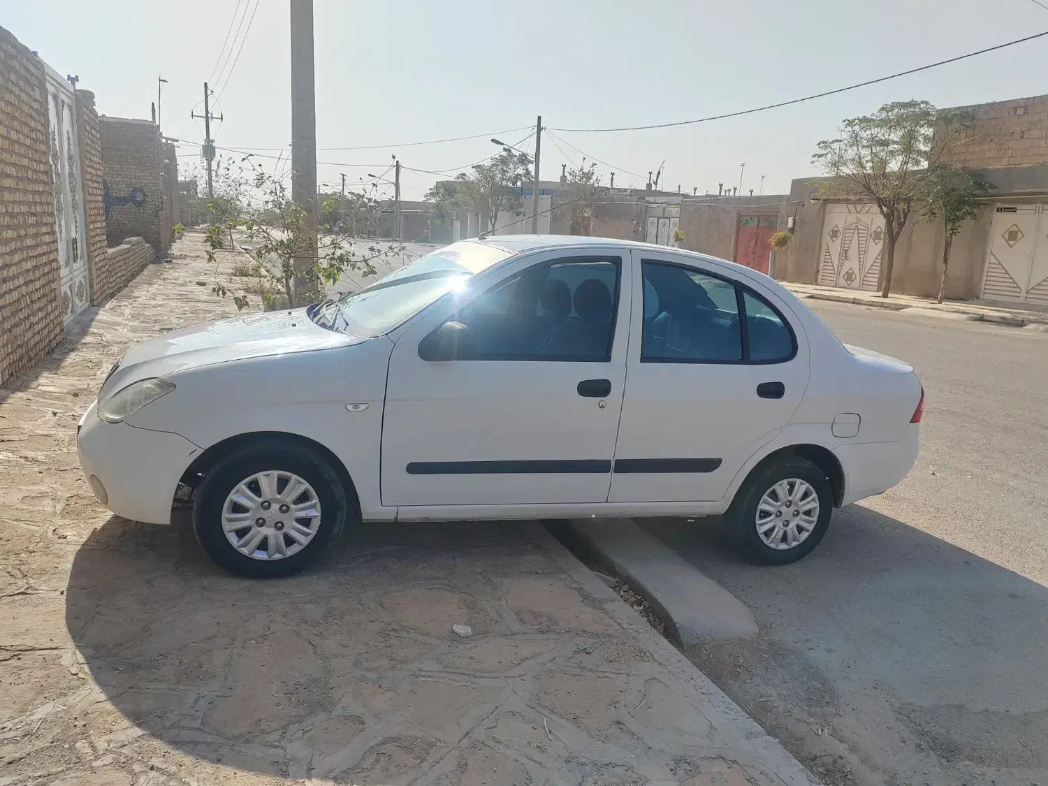 تیبا صندوق دار SX - 1392