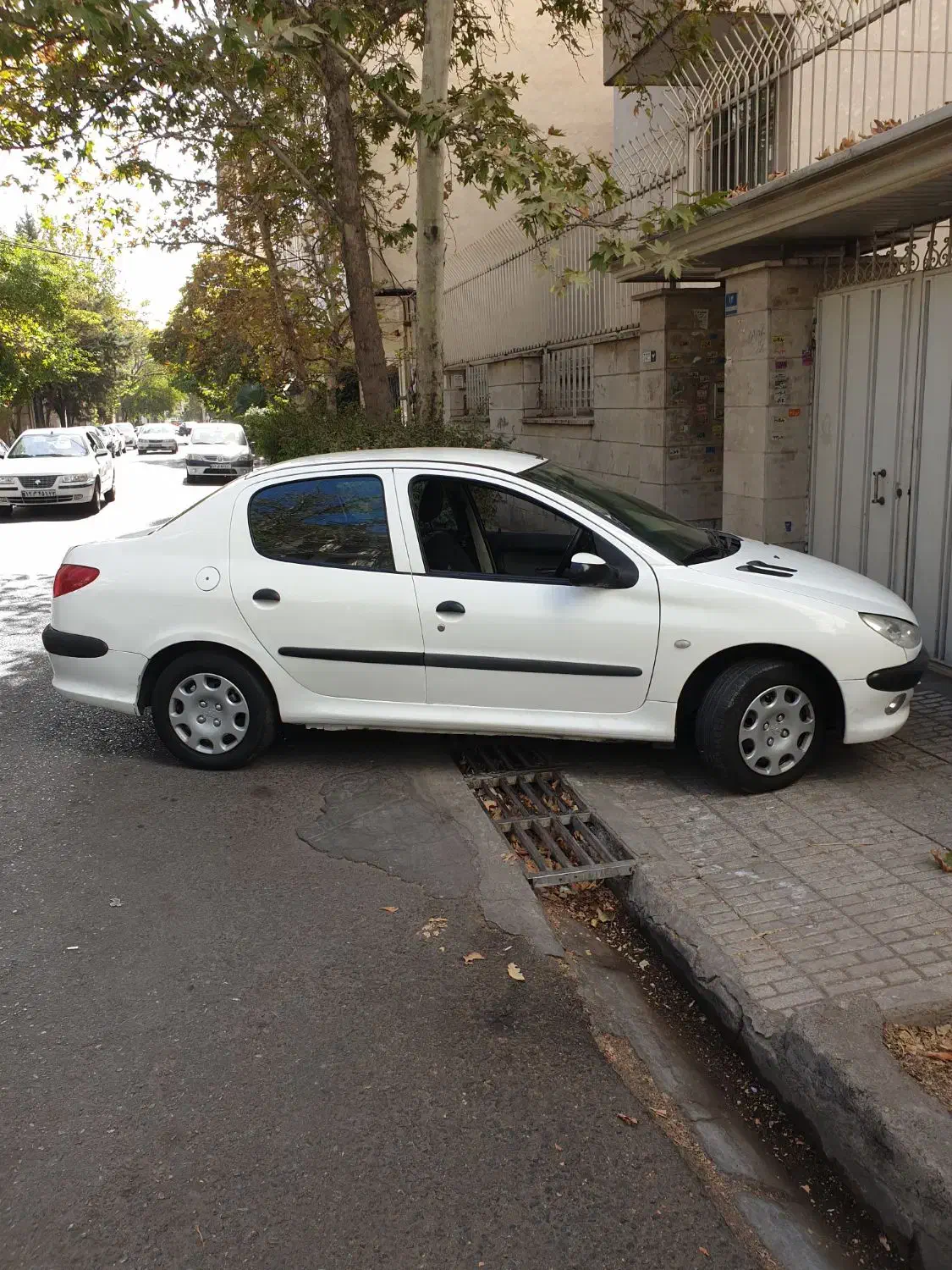 پژو ۲۰۶ صندوق دار v8 - 1391