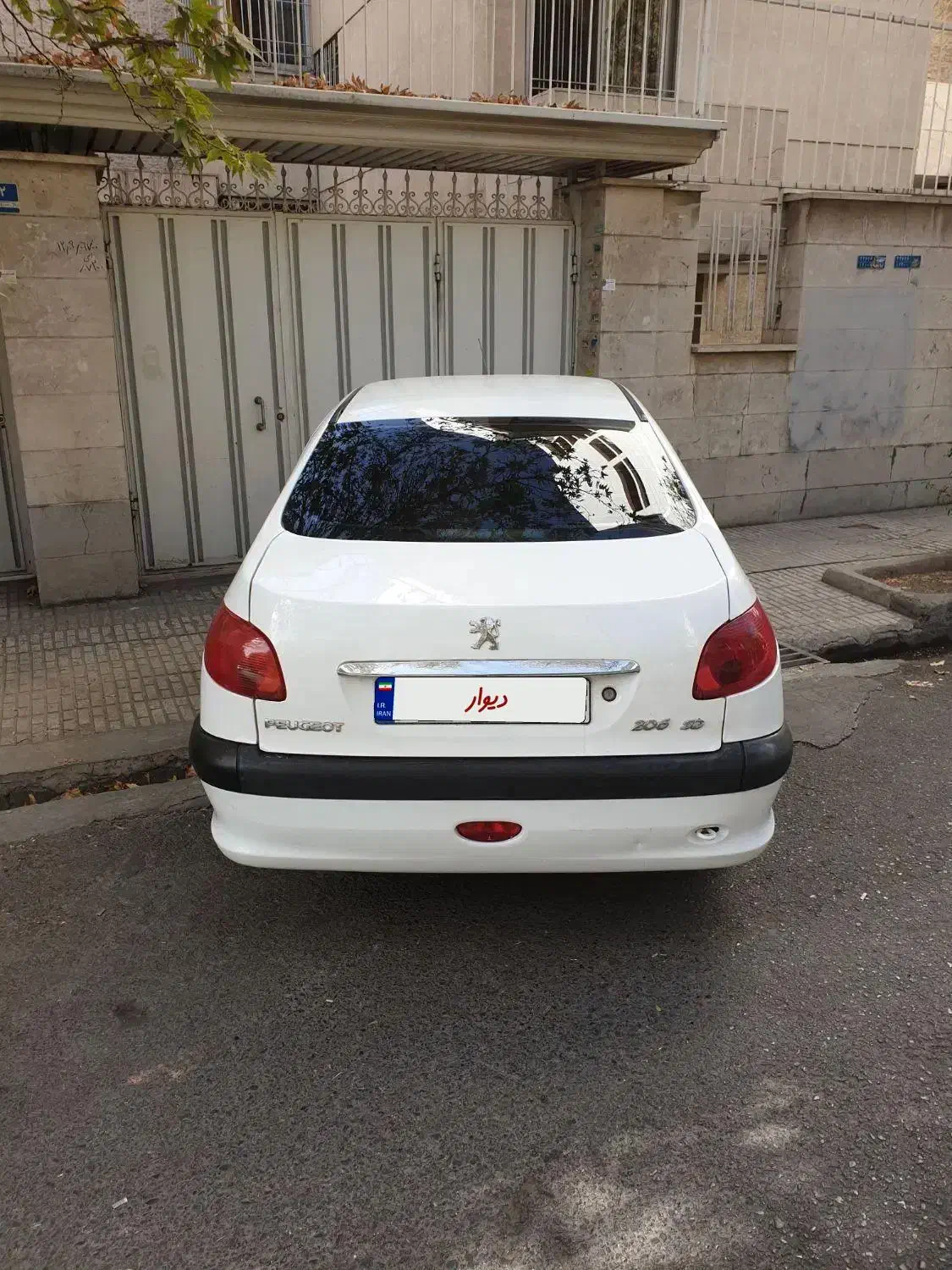 پژو ۲۰۶ صندوق دار v8 - 1391