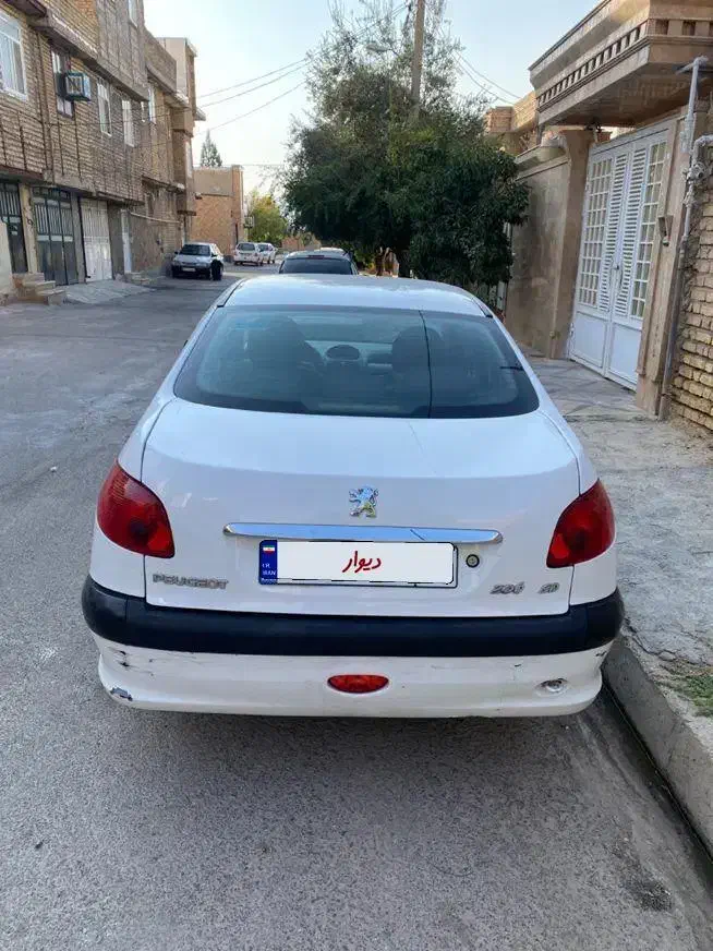 پژو ۲۰۶ صندوق دار v8 - 1390