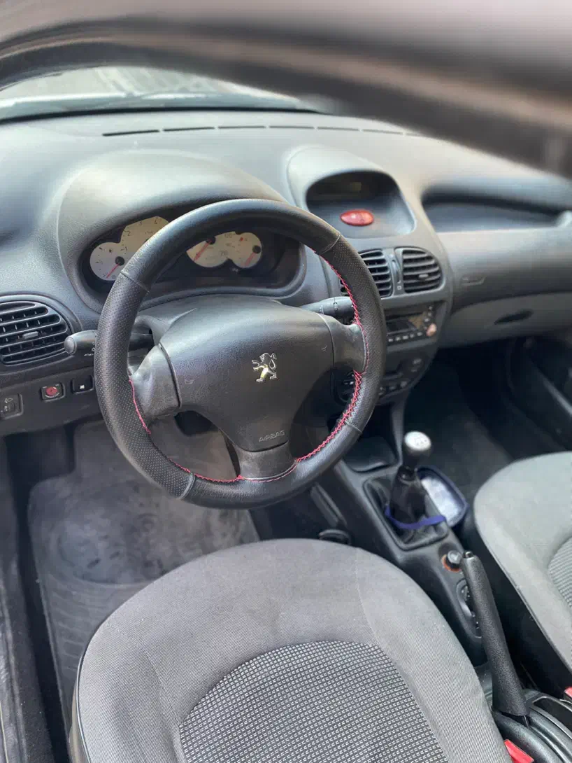 پژو ۲۰۶ صندوق دار v8 - 1390