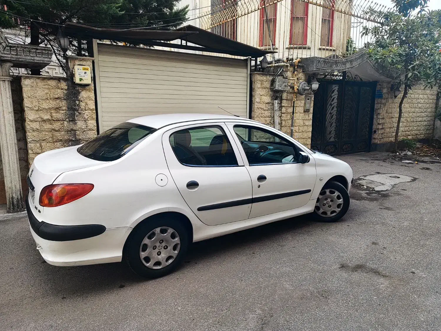 پژو ۲۰۶ صندوق دار v8 - 1394