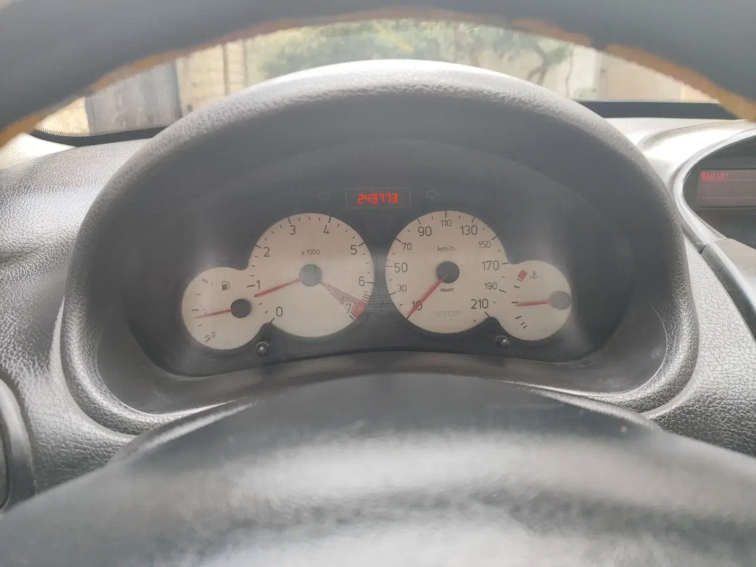 پژو ۲۰۶ صندوق دار v8 - 1394