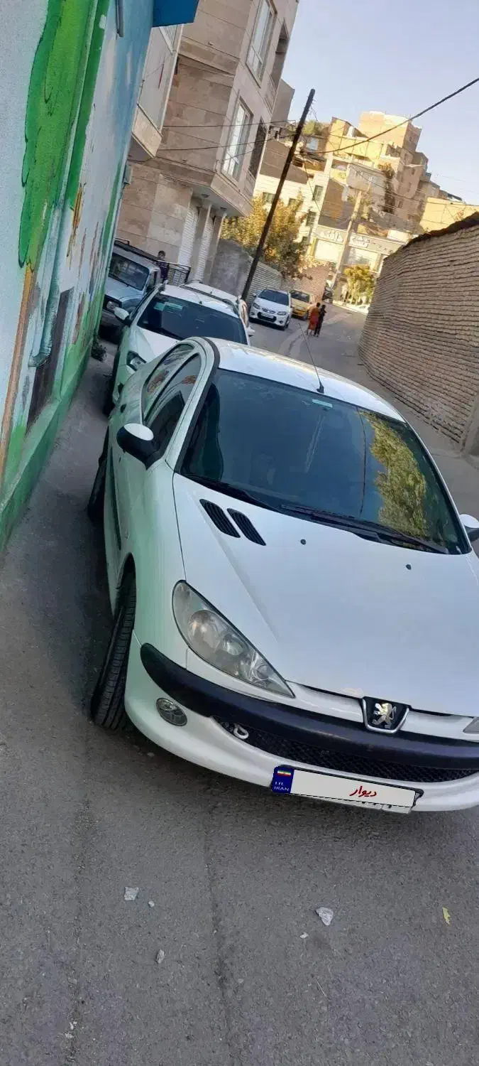 پژو ۲۰۶ صندوق دار v8 - 1395