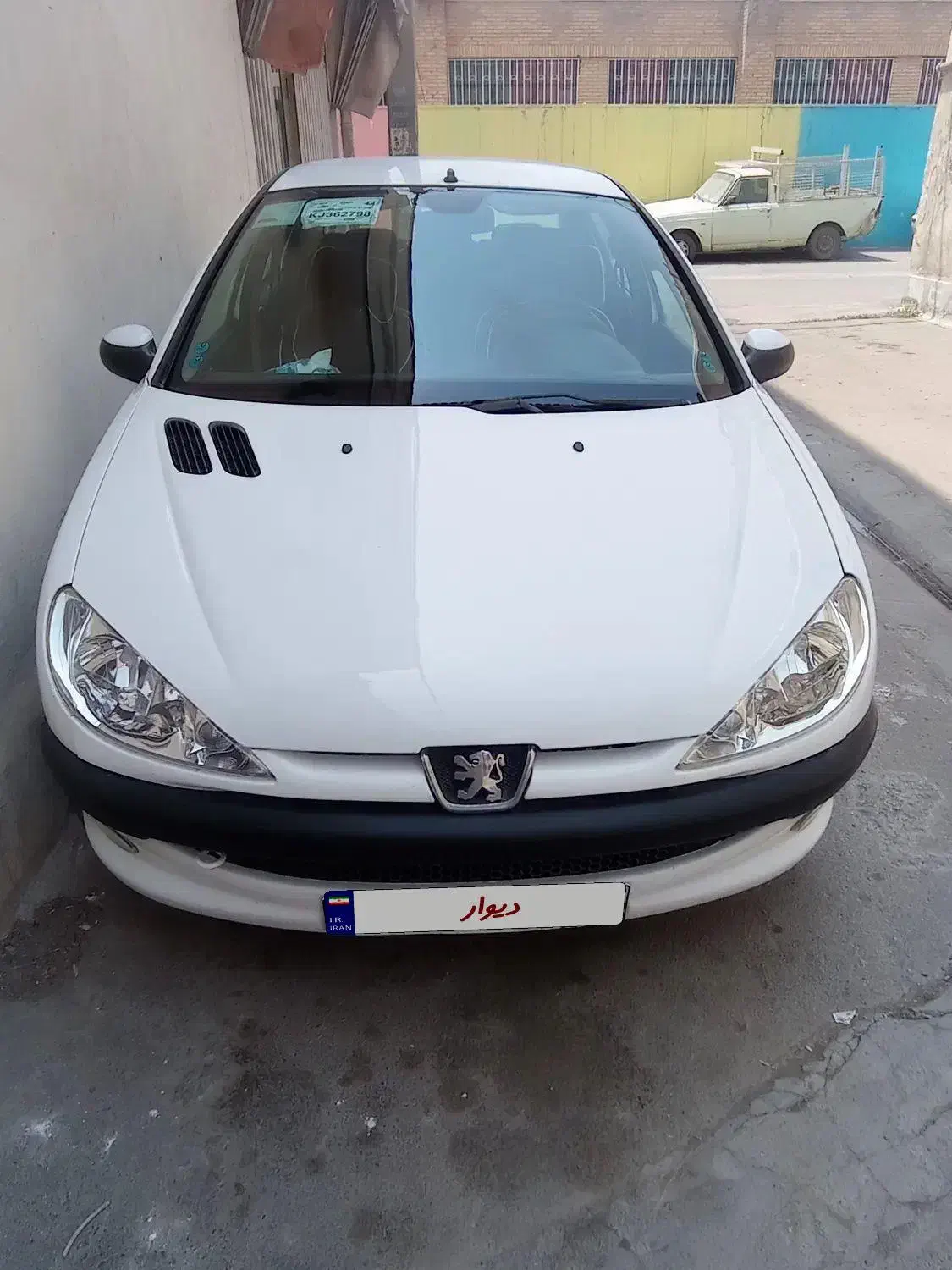 پژو ۲۰۶ صندوق دار v8 - 1395
