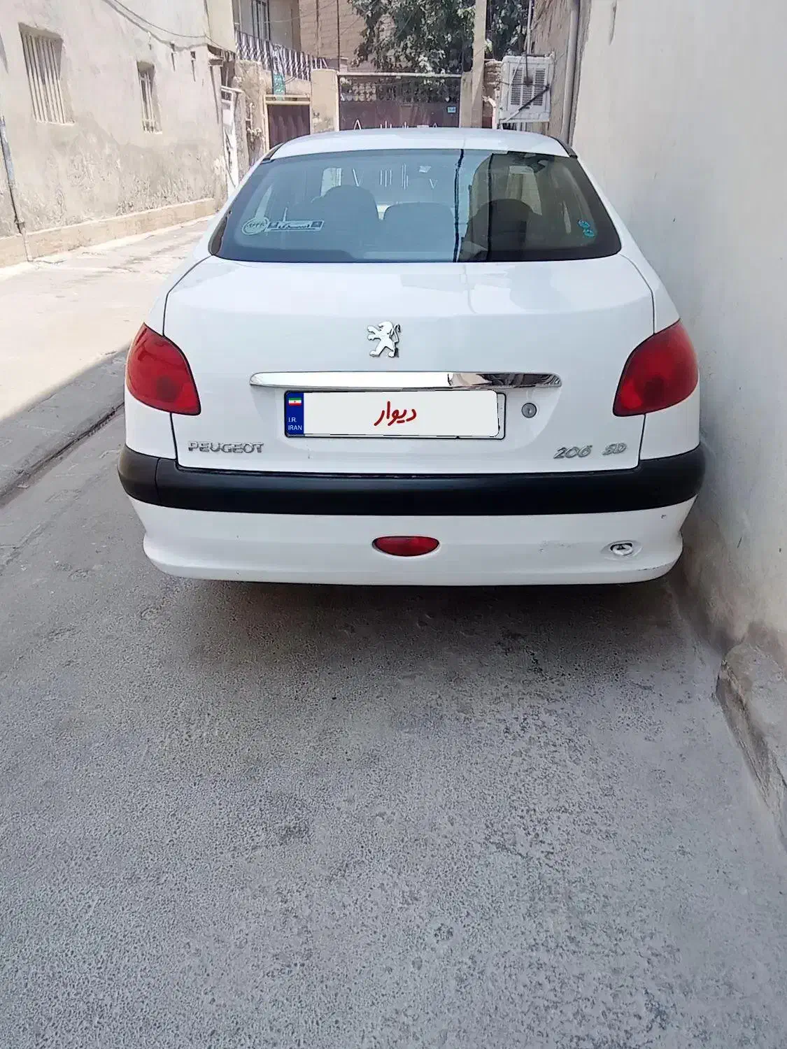 پژو ۲۰۶ صندوق دار v8 - 1395