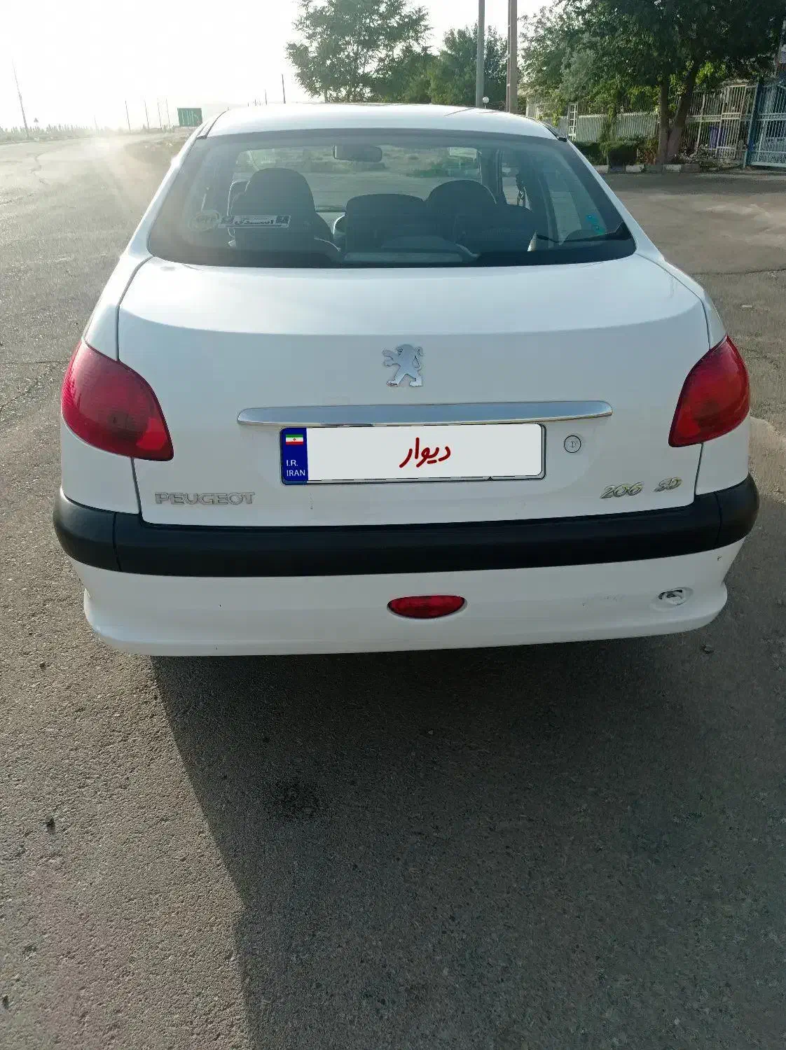 پژو ۲۰۶ صندوق دار v8 - 1395