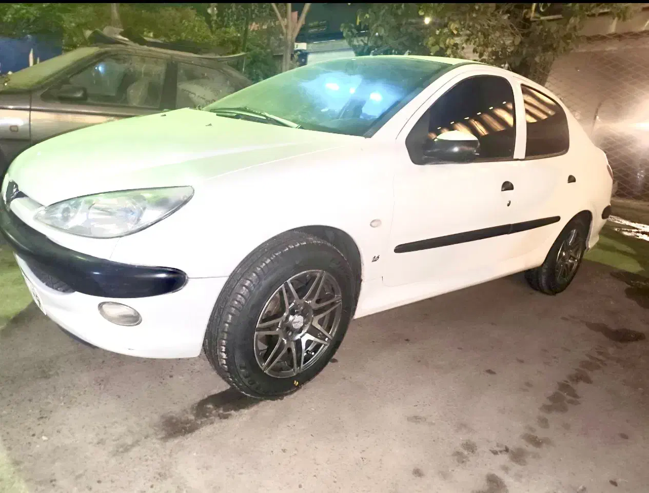 پژو ۲۰۶ صندوق دار v8 - 1397