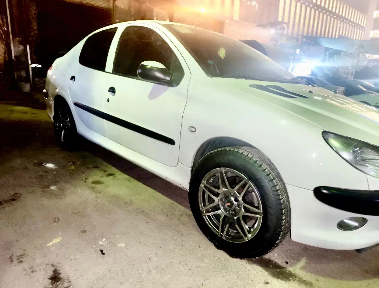 پژو ۲۰۶ صندوق دار v8 - 1397