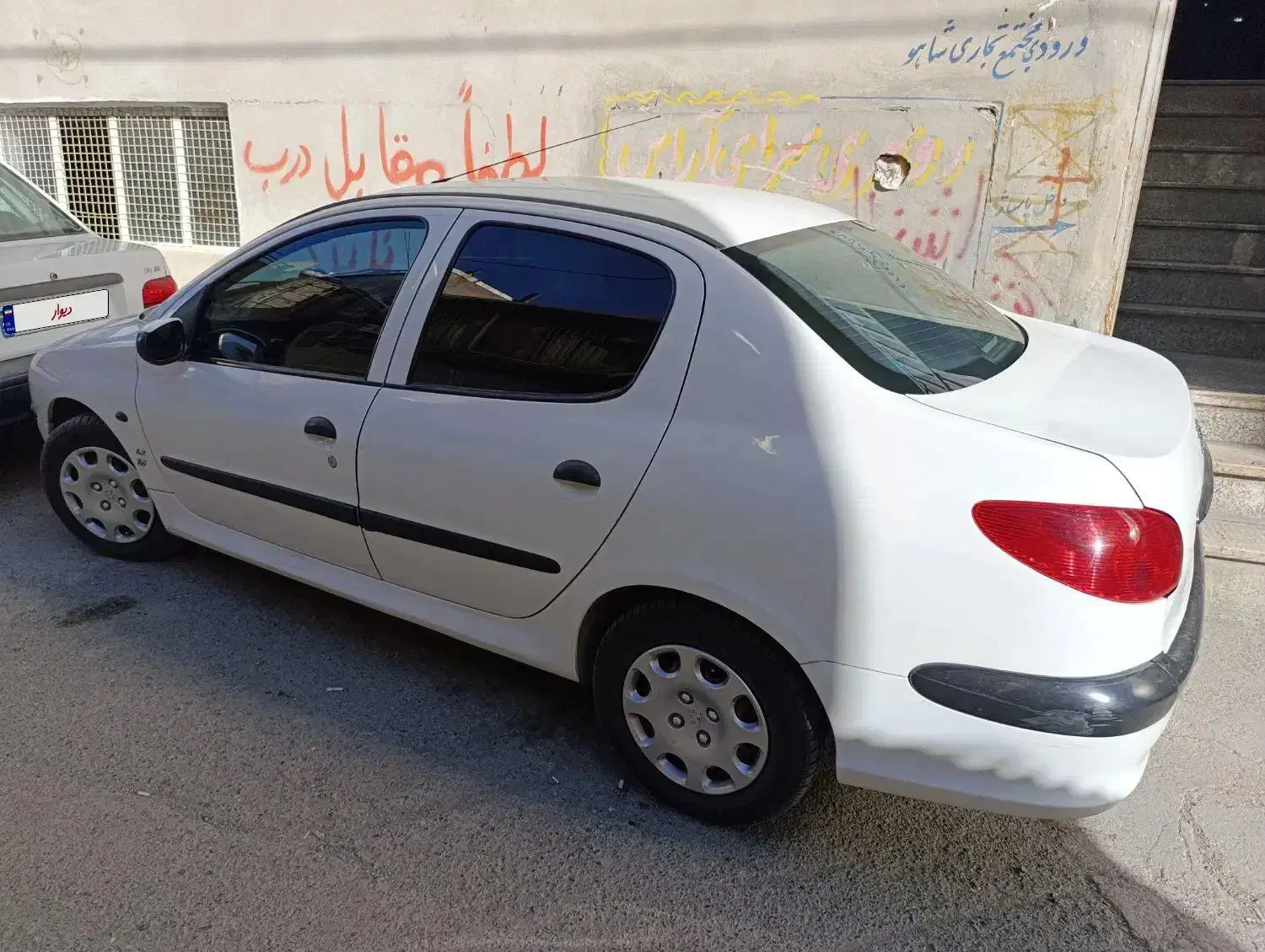 پژو ۲۰۶ صندوق دار v8 - 1393