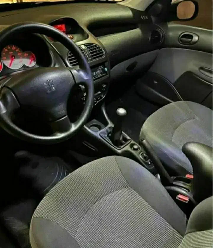 پژو ۲۰۶ صندوق دار v8 - 1398