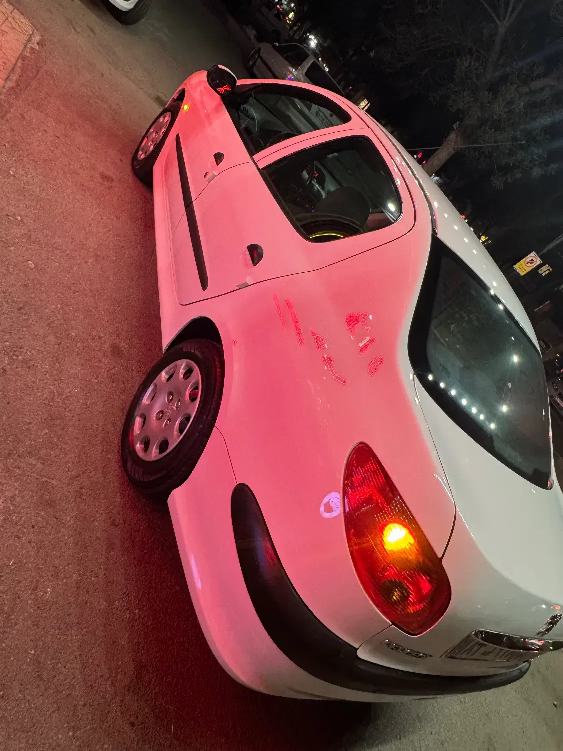 پژو ۲۰۶ صندوق دار v8 - 1393