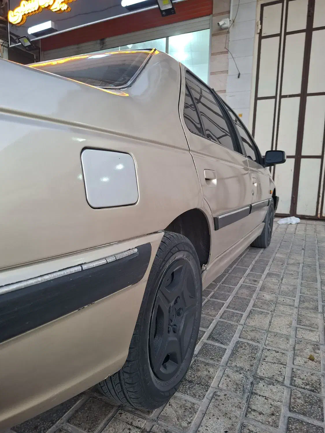 پژو پارس سال - 1382