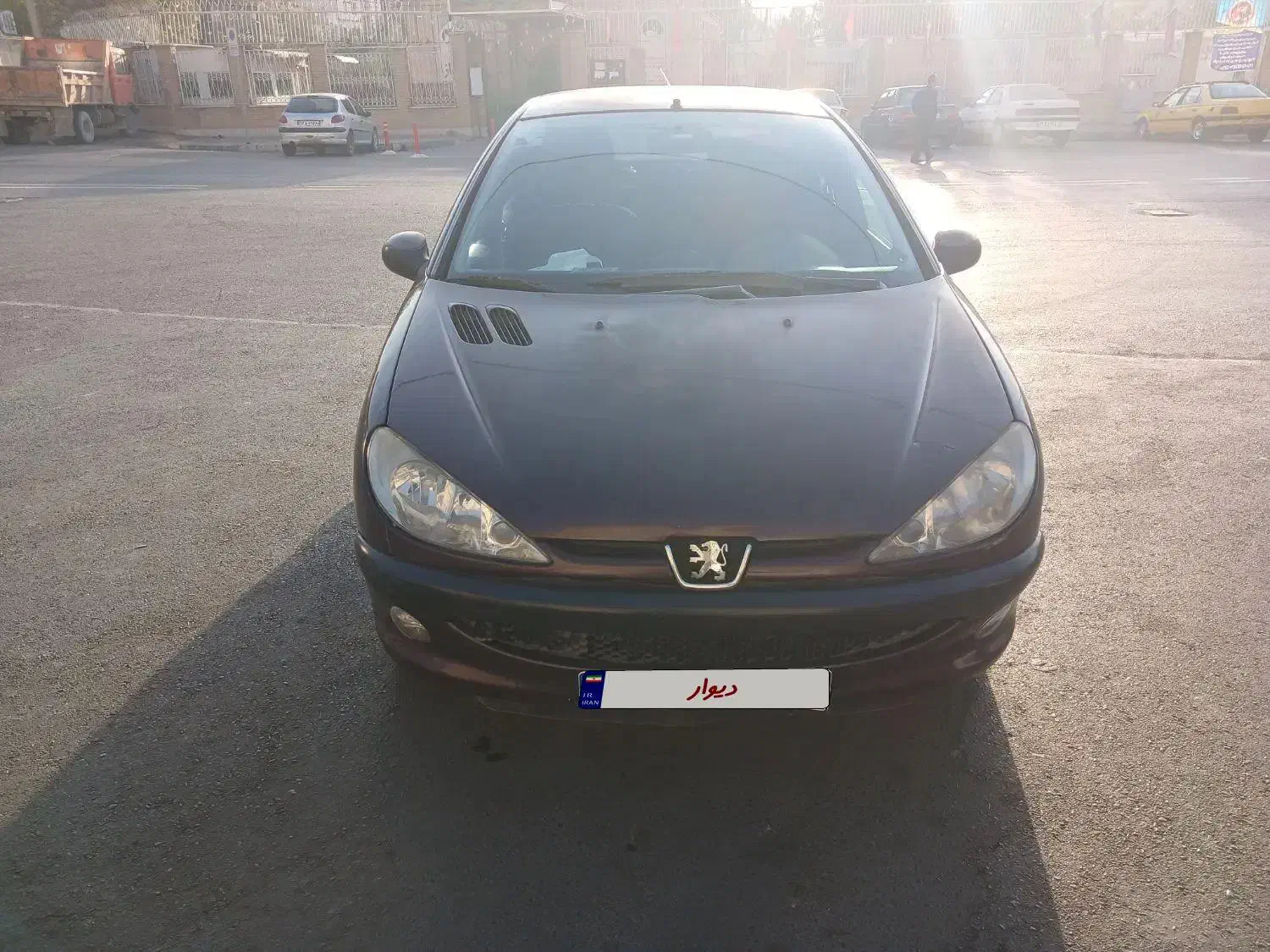 پژو ۲۰۶ صندوق دار v8 - 1391