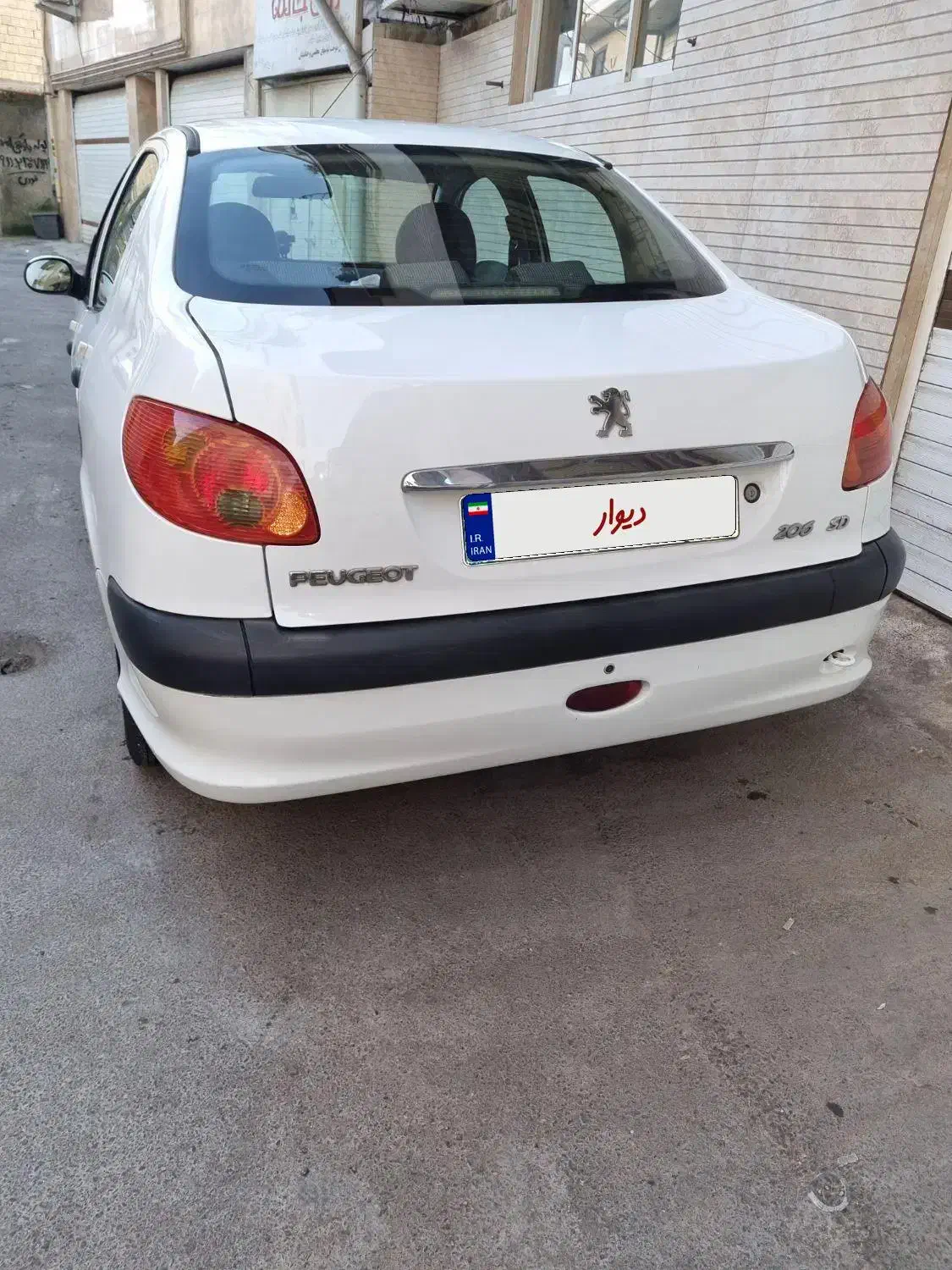 پژو ۲۰۶ صندوق دار v8 - 1394