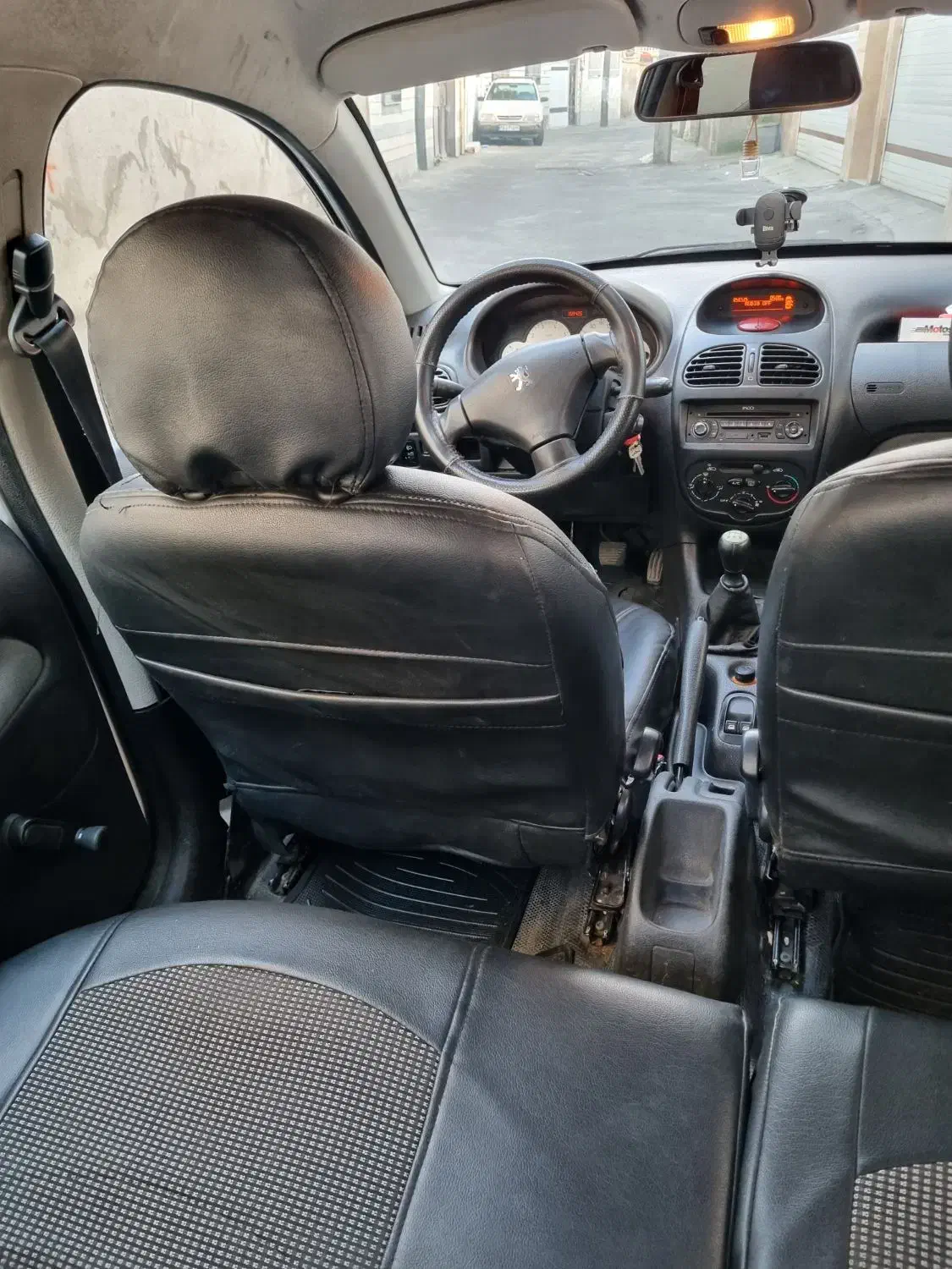 پژو ۲۰۶ صندوق دار v8 - 1394