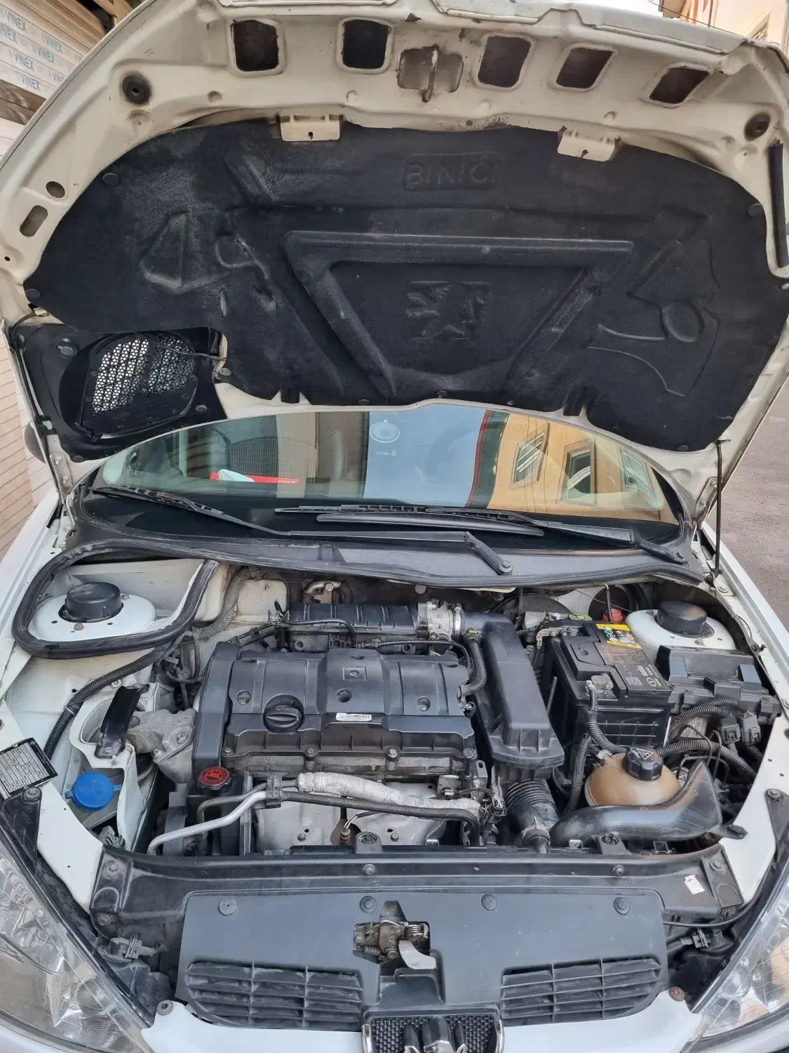 پژو ۲۰۶ صندوق دار v8 - 1394