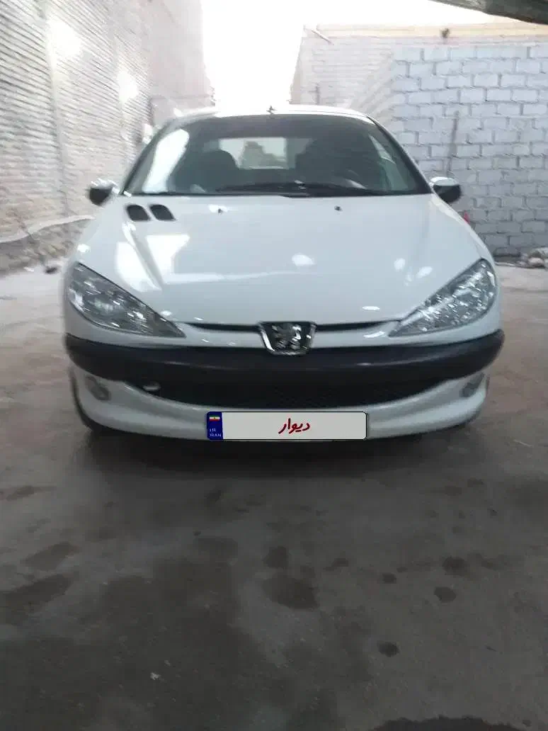 پژو ۲۰۶ صندوق دار v8 - 1397