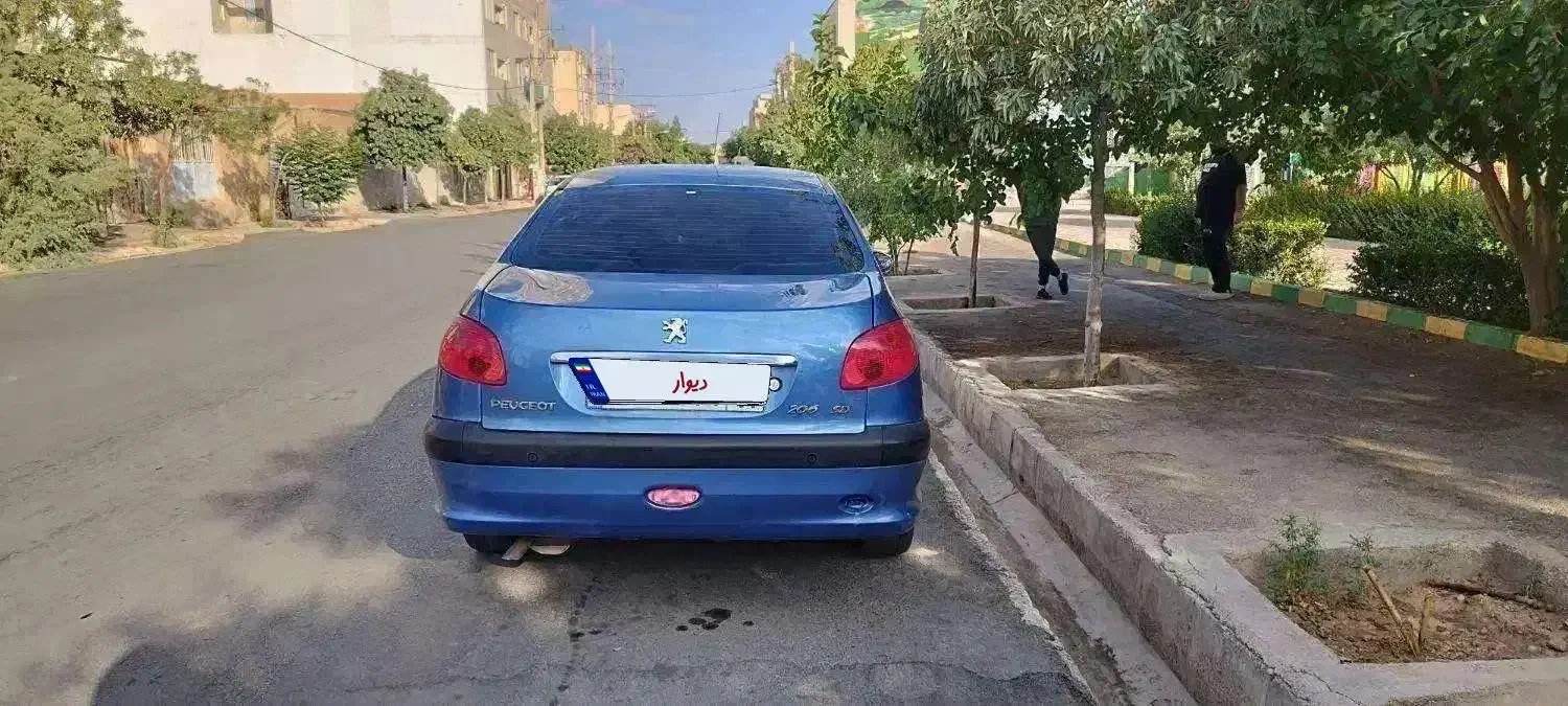 پژو ۲۰۶ صندوق دار v8 - 1395