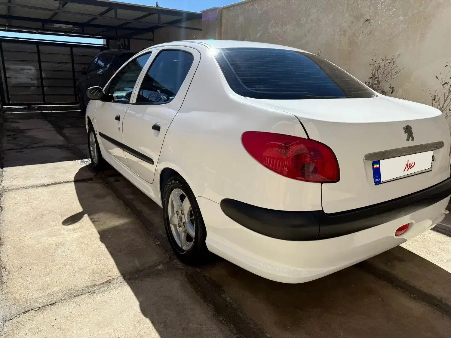 پژو ۲۰۶ صندوق دار v8 - 1391