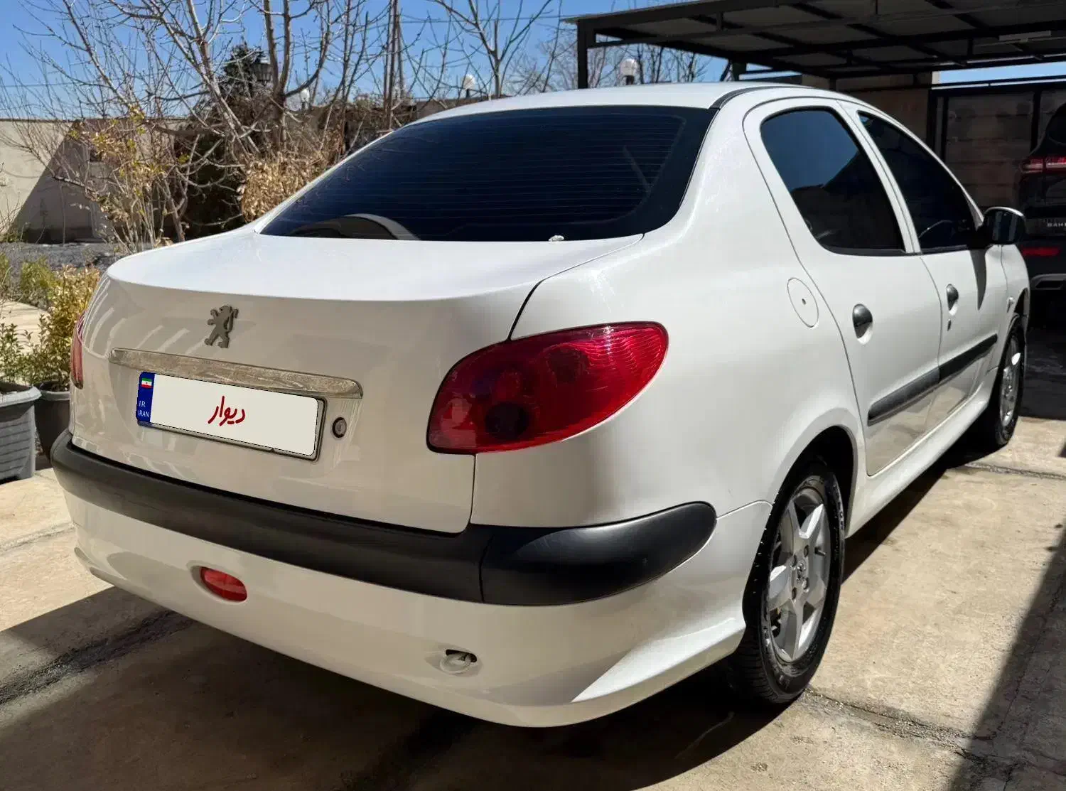 پژو ۲۰۶ صندوق دار v8 - 1391