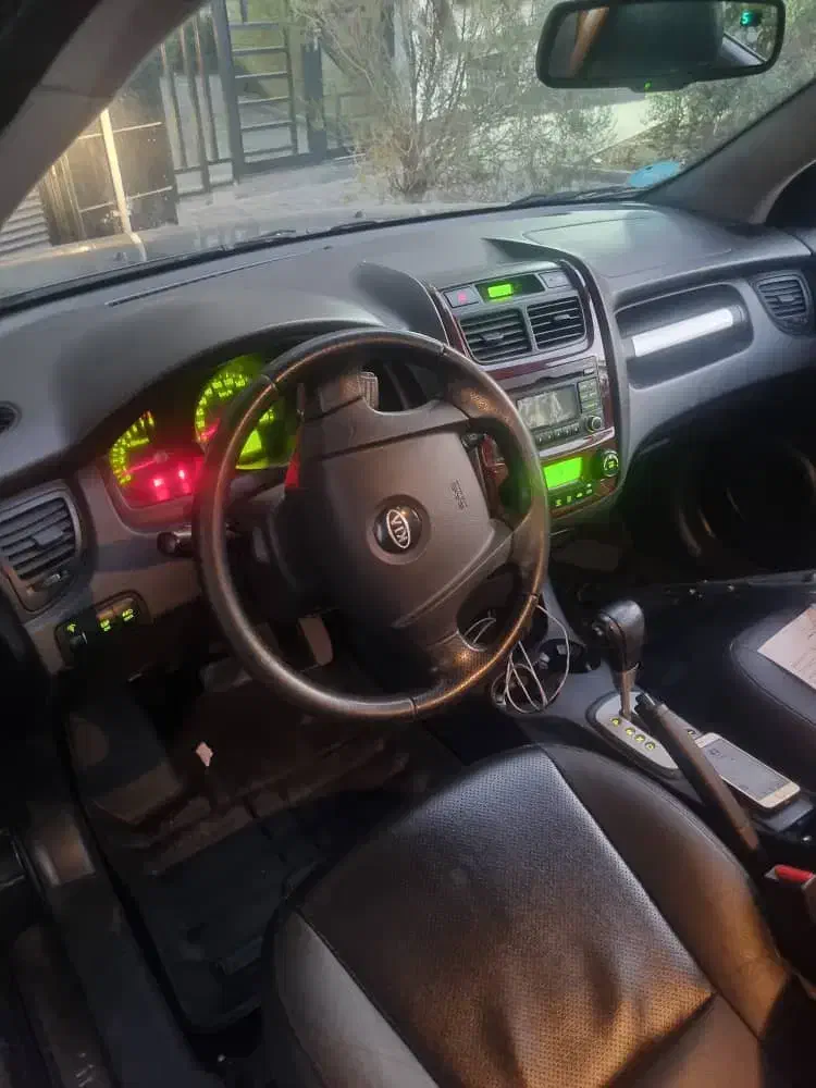 کیا اسپورتیج 6 سیلندر 2700cc - 2009