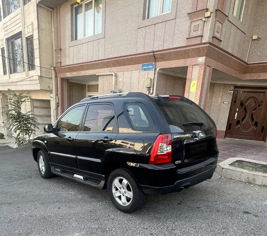 کیا اسپورتیج 6 سیلندر 2700cc - 2010