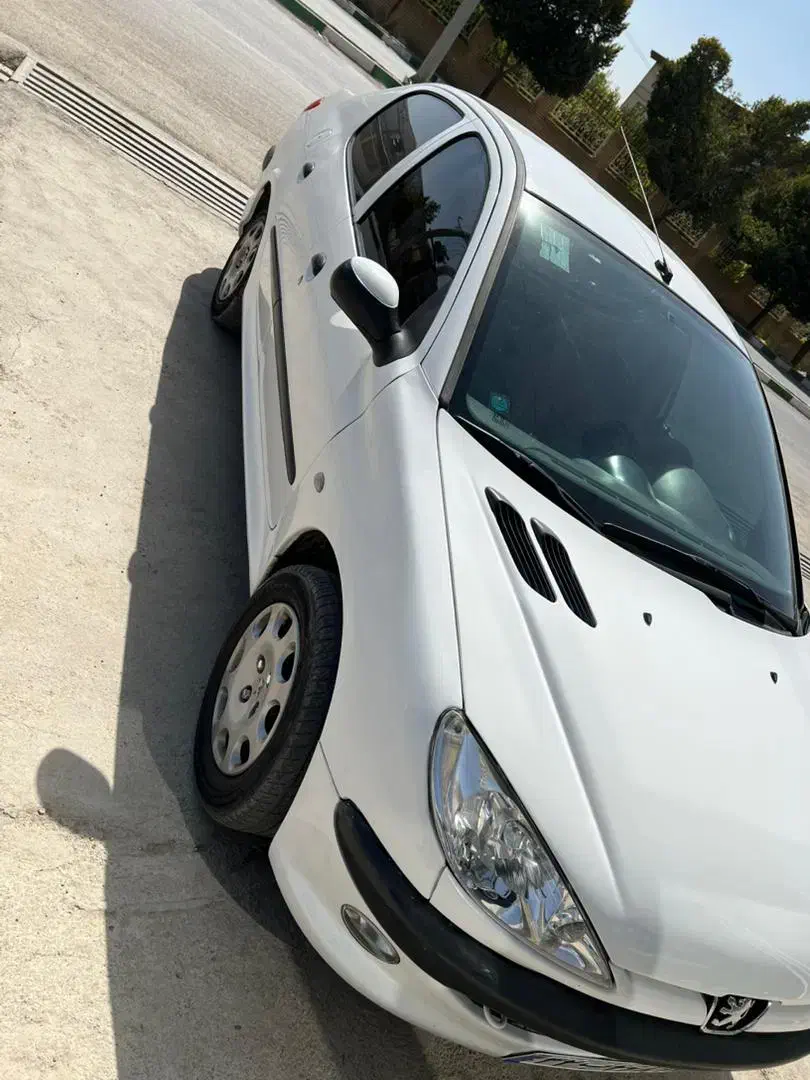 پژو ۲۰۶ صندوق دار v8 - 1395