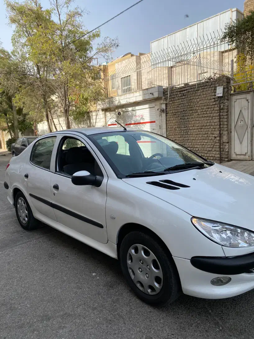 پژو ۲۰۶ صندوق دار v8 - 1395
