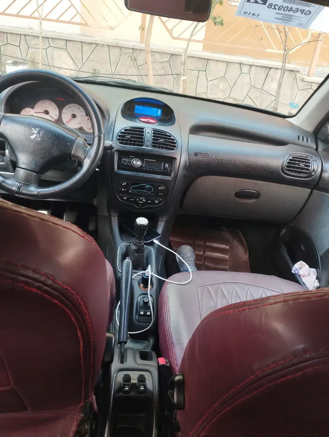 پژو ۲۰۶ صندوق دار v8 - 1396