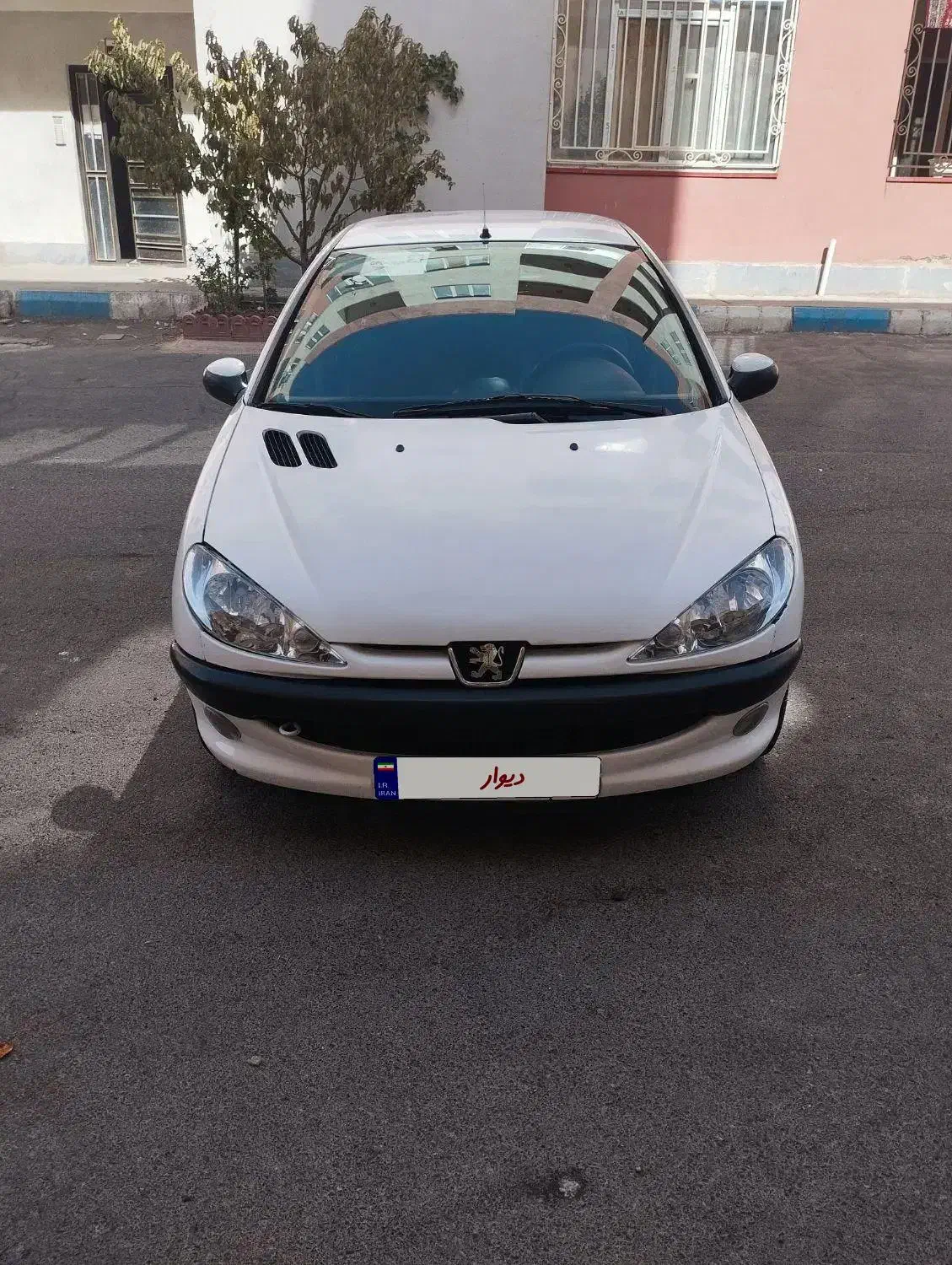 پژو ۲۰۶ صندوق دار v8 - 1396