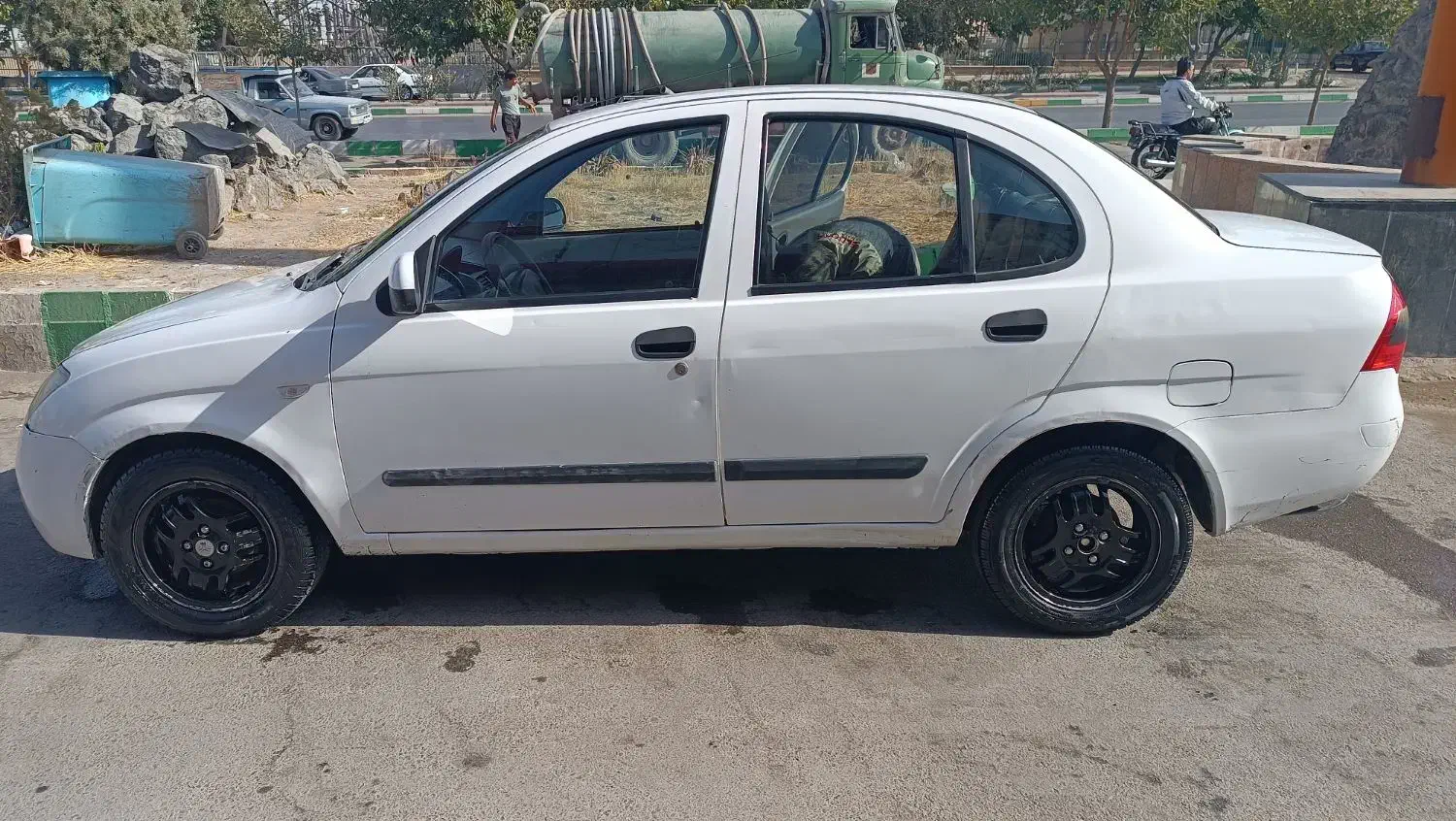 تیبا صندوق دار SX - 1394