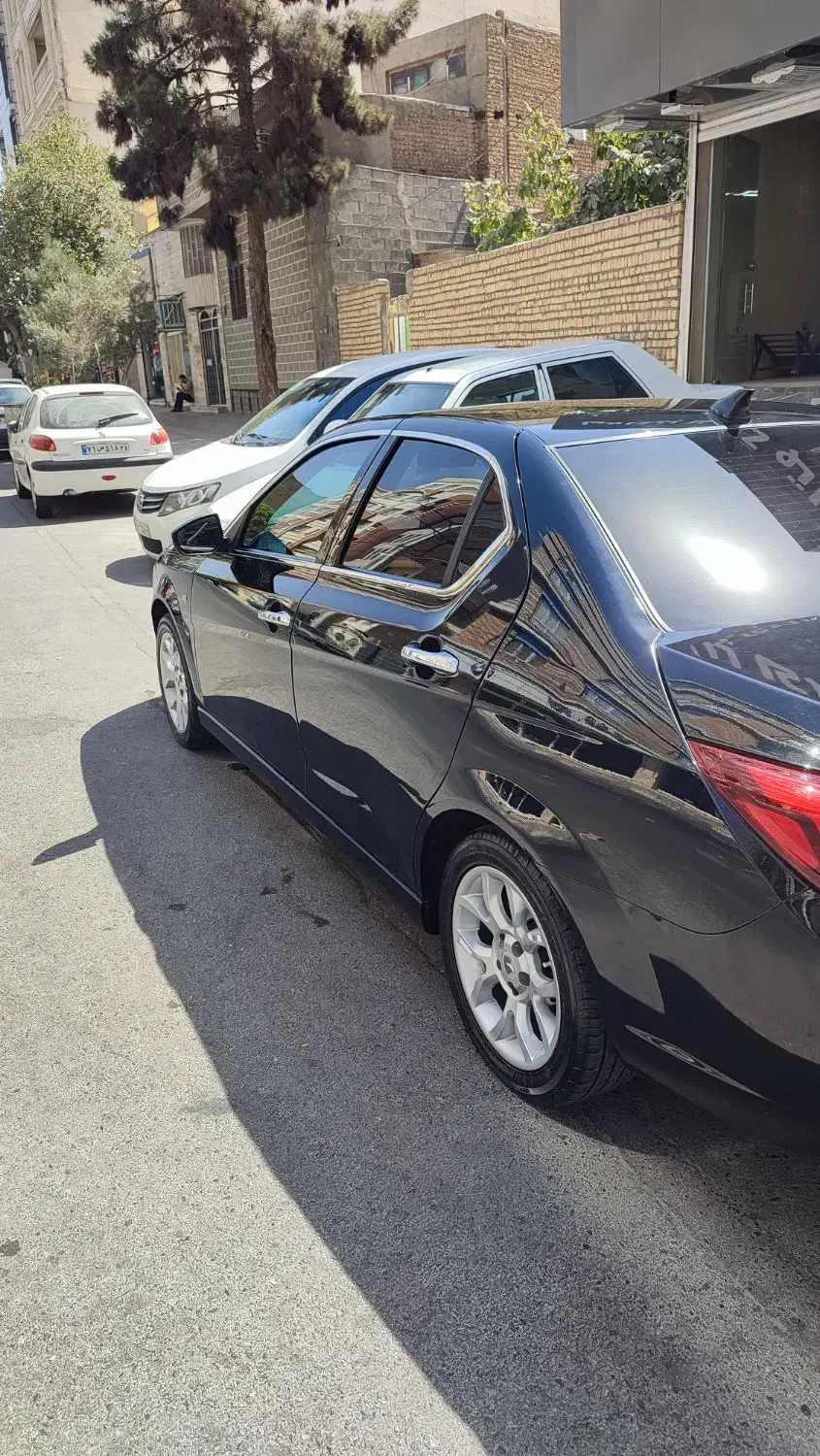 دنا پلاس توربو اتوماتیک - 1402