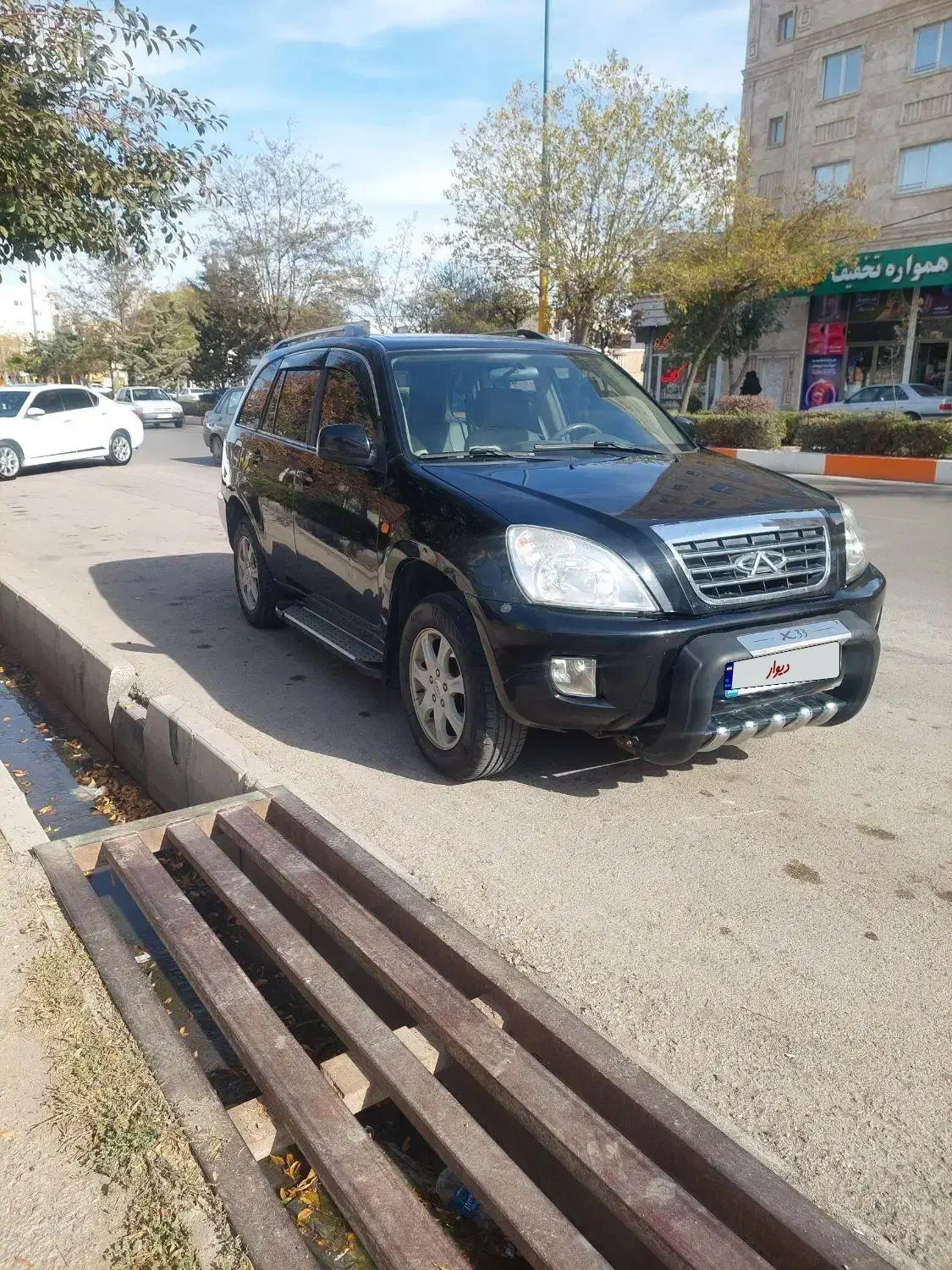خودرو ام وی ام، X33 آگهی ann_20784845