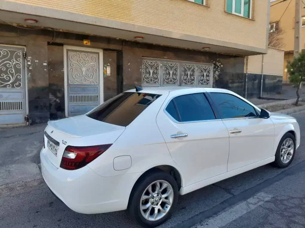 دنا پلاس توربو 6 دنده - 1400