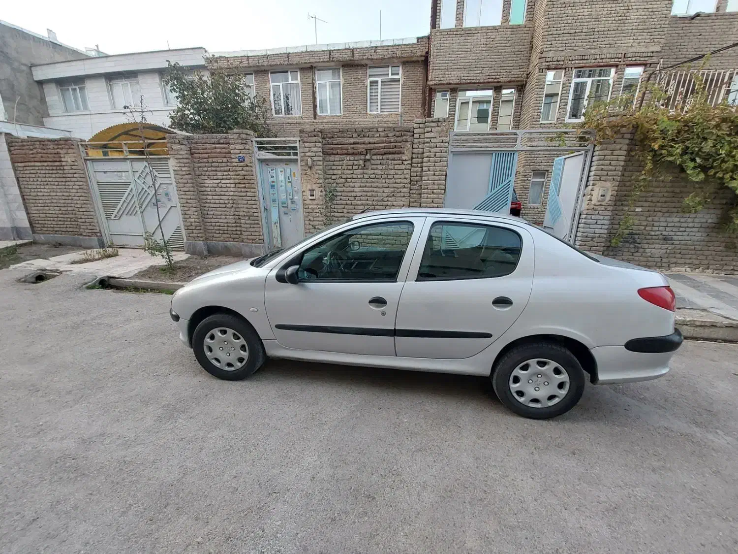 پژو ۲۰۶ صندوق دار v19 - 1387