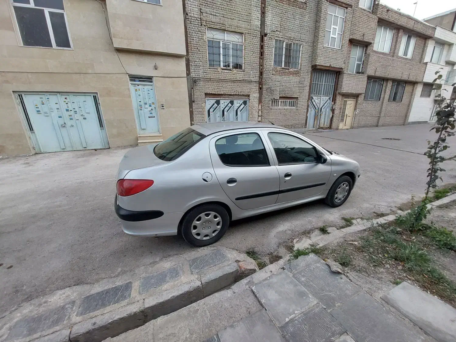 پژو ۲۰۶ صندوق دار v19 - 1387