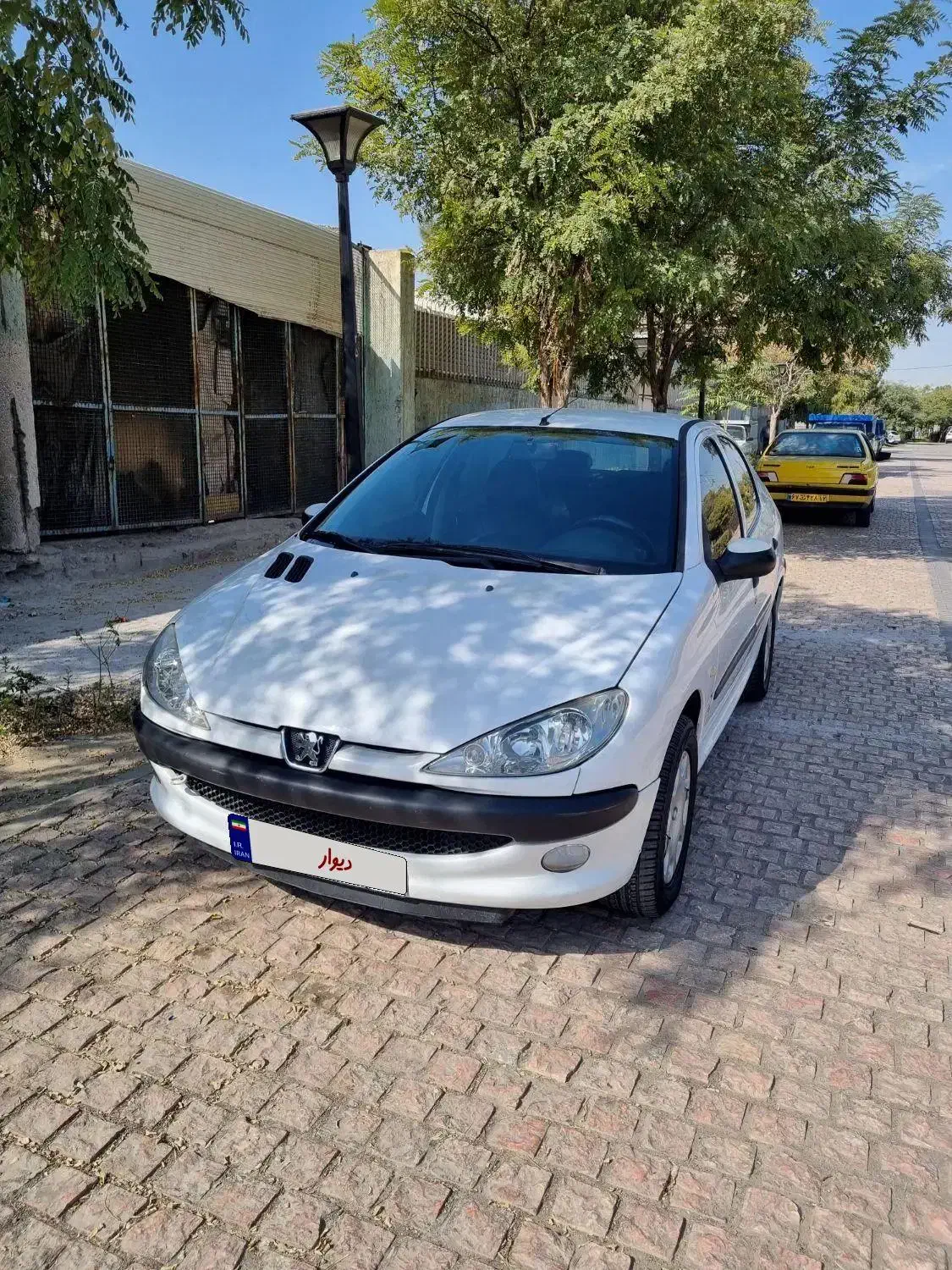 پژو ۲۰۶ صندوق دار v8 - 1393