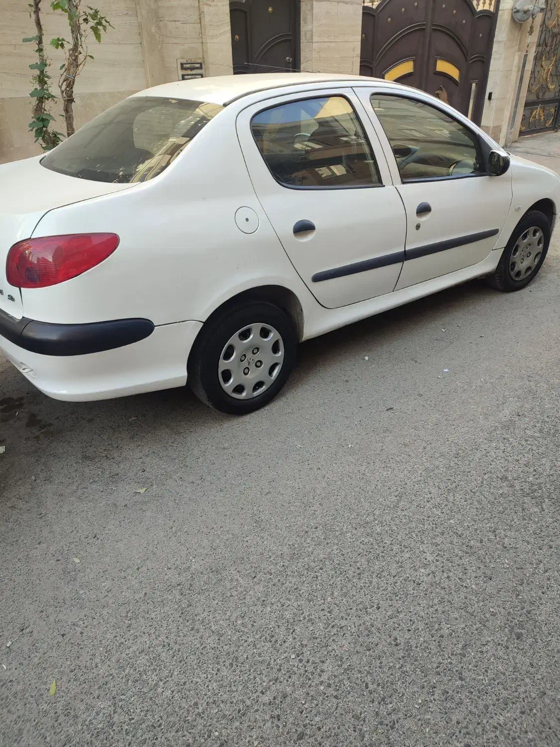 پژو ۲۰۶ صندوق دار v8 - 1393