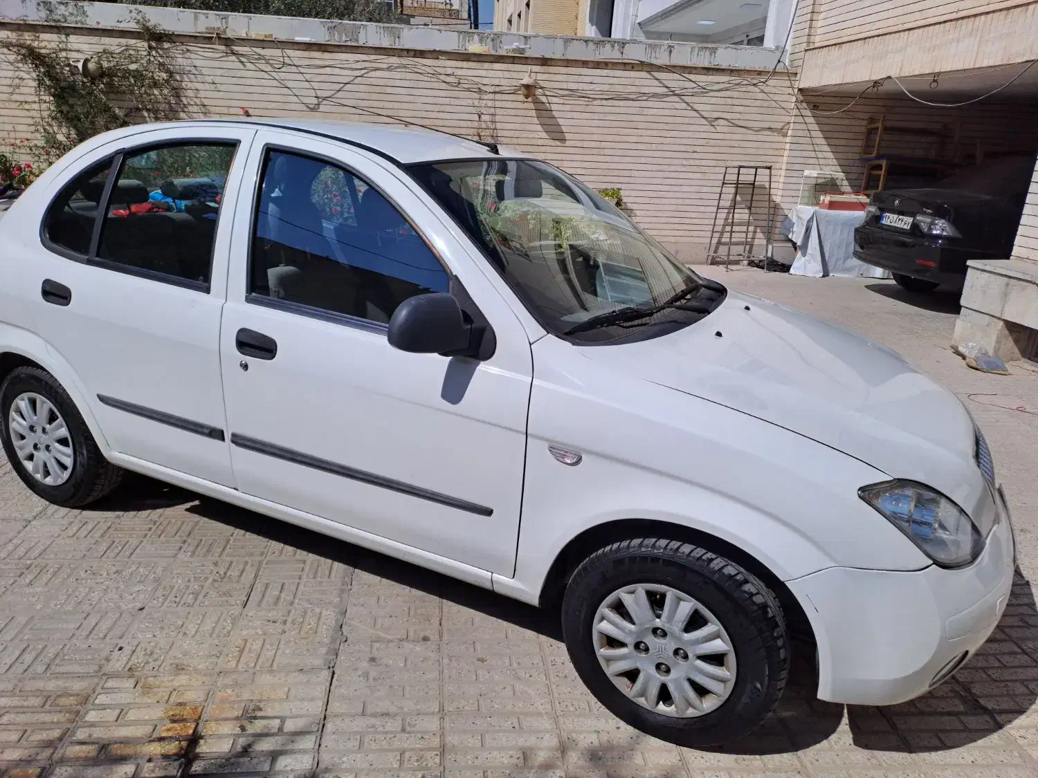 تیبا صندوق دار SX - 1400