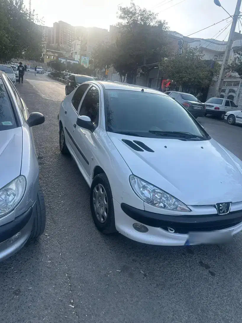 پژو ۲۰۶ صندوق دار v8 - 1395