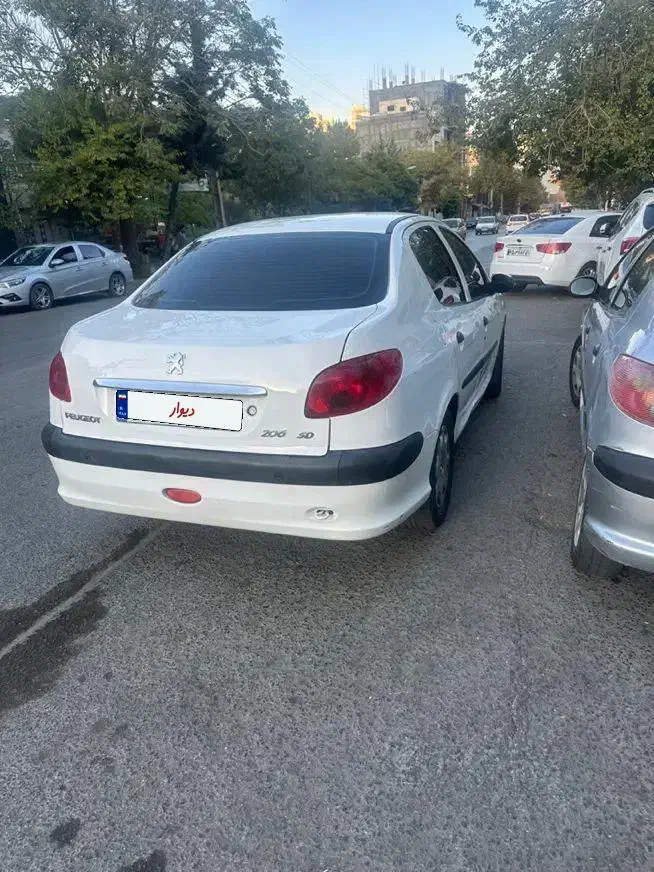 پژو ۲۰۶ صندوق دار v8 - 1395
