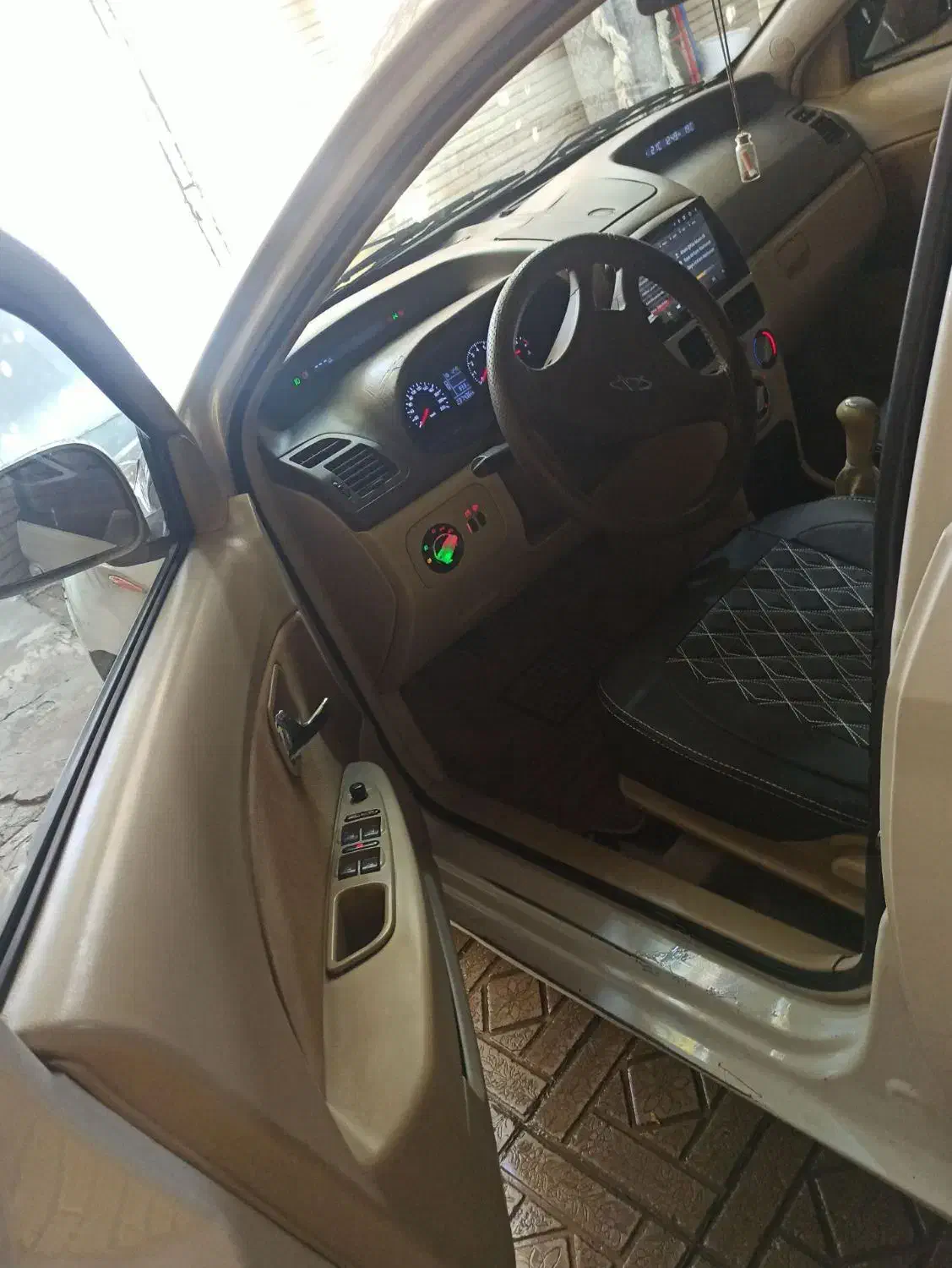 ام وی ام 315 هاچ بک ساده دنده ای - 1391