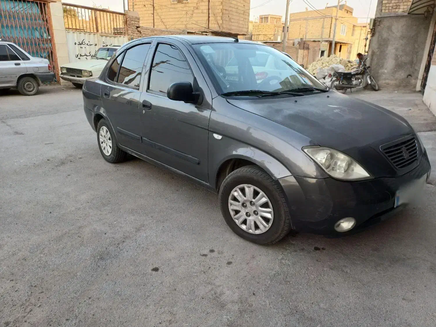 تیبا صندوق دار EX - 1394